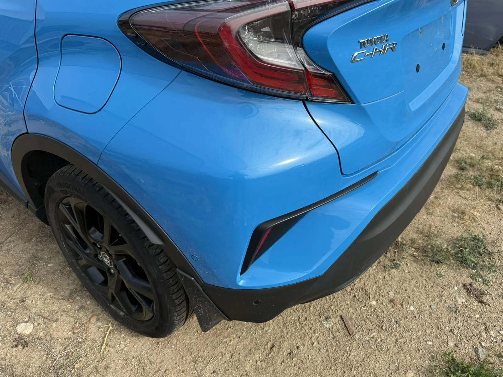 Задна броня оборудвана за Toyota CH-R 2016-2019г, снимка 2 - Части - 56097359