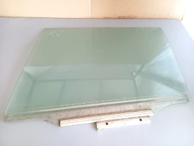 Стъкло врата задно ляво Тойота Рав4 (н)