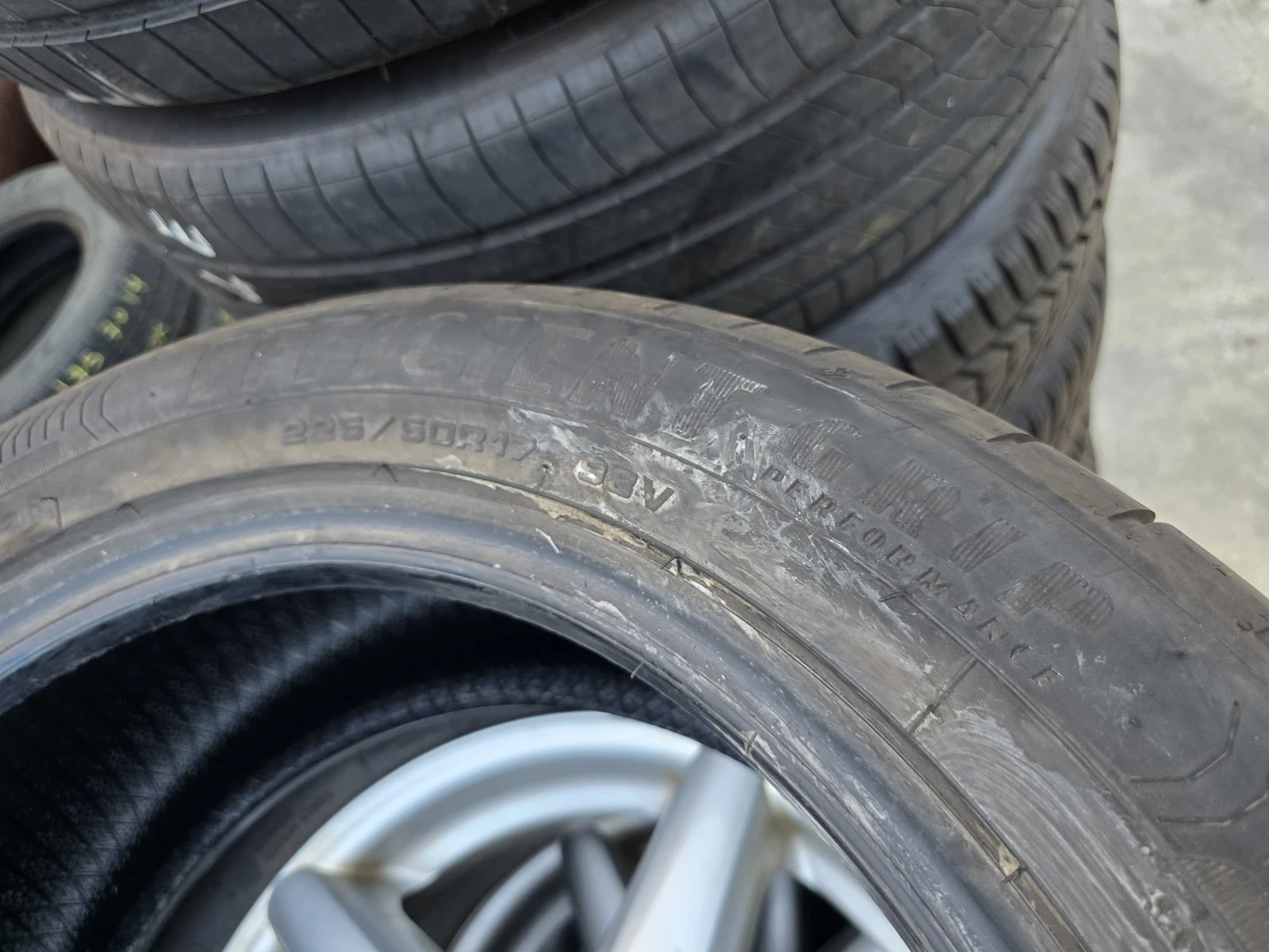Гуми Летни 225/50R17, снимка 10 - Гуми и джанти - 56731037