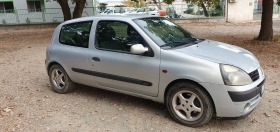 Renault Clio, снимка 6 - Автомобили и джипове - 45596042