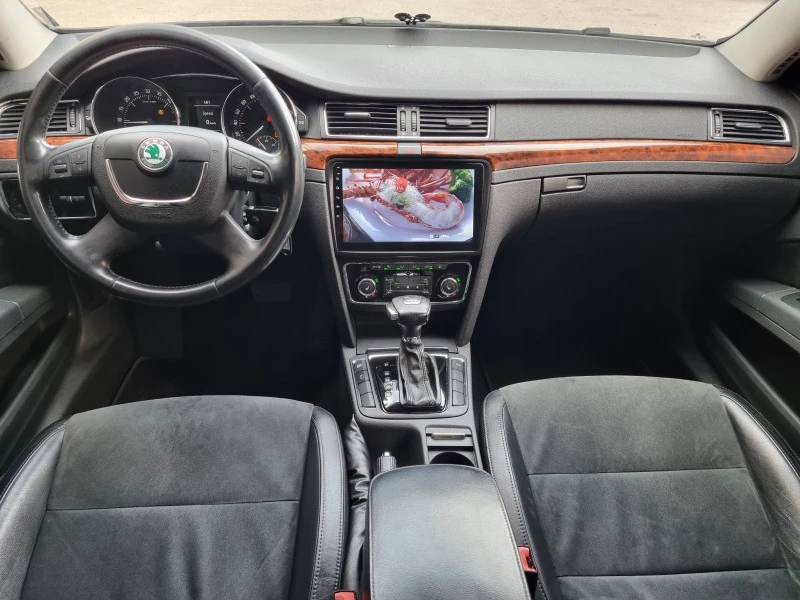 Skoda Superb 2.0TDI-AT-NAVI, снимка 12 - Автомобили и джипове - 39819347