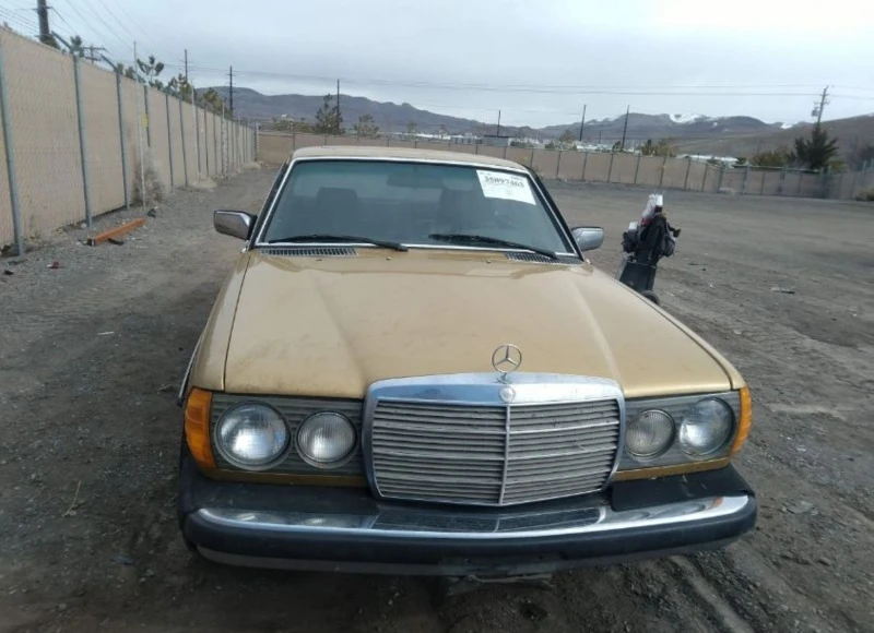 Mercedes-Benz 280 CE 123, снимка 6 - Автомобили и джипове - 46273041