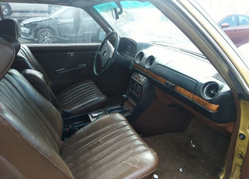 Mercedes-Benz 280 CE 123, снимка 5 - Автомобили и джипове - 46273041