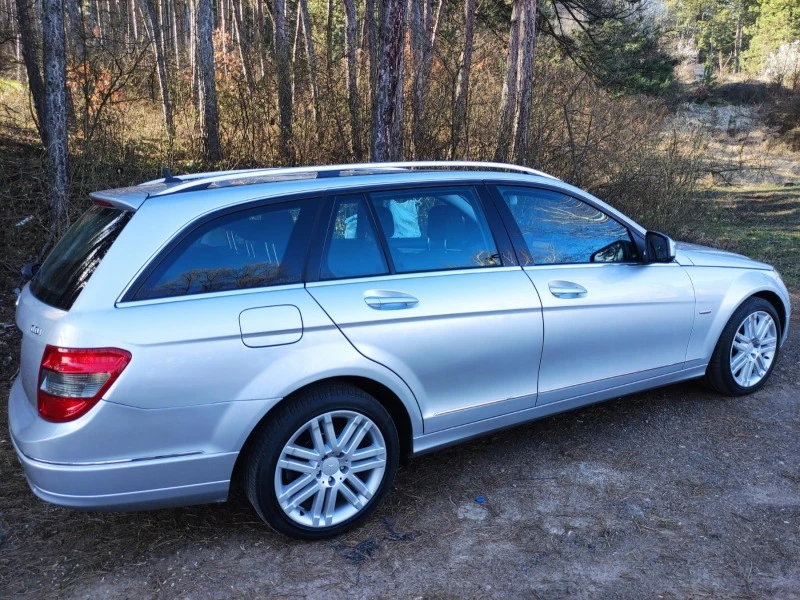 Mercedes-Benz C 220 2.2 cdi стария мотор, снимка 8 - Автомобили и джипове - 46104040