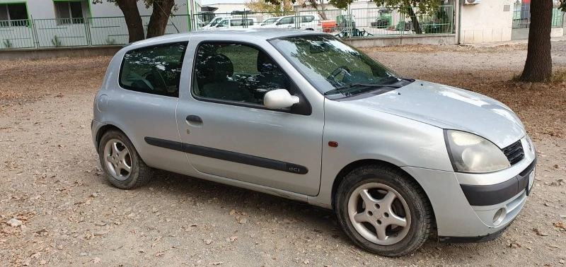 Renault Clio, снимка 6 - Автомобили и джипове - 47578285