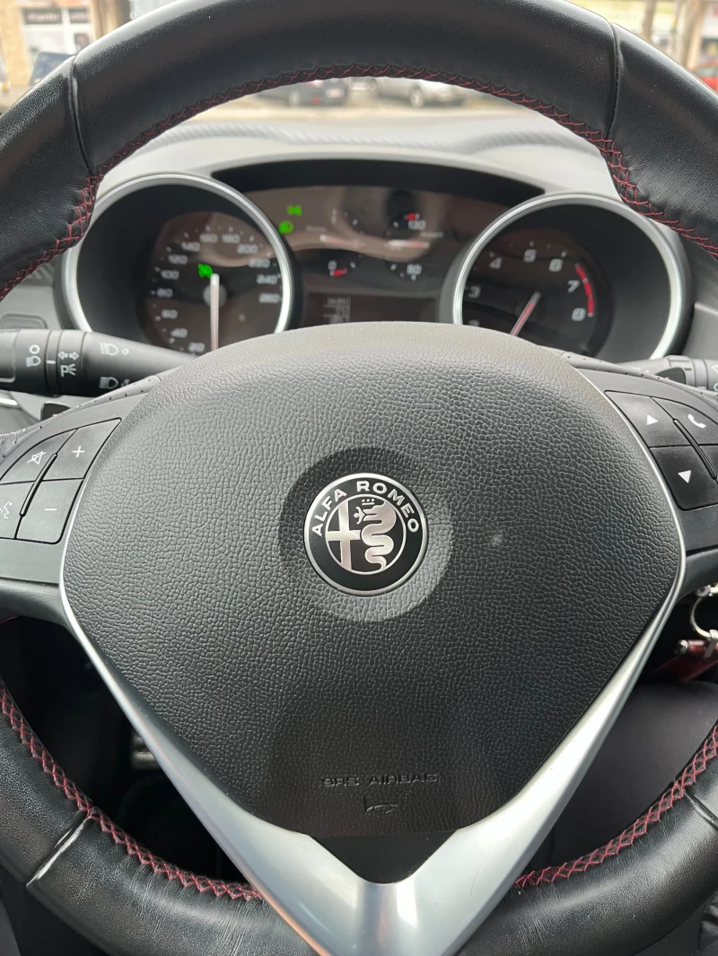 Alfa Romeo Giulietta 1.8 TB TCT, снимка 14 - Автомобили и джипове - 48288910