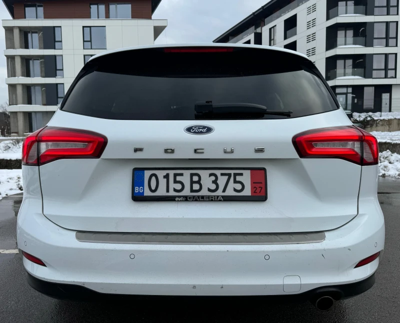 Ford Focus 2.0, снимка 9 - Автомобили и джипове - 48687418