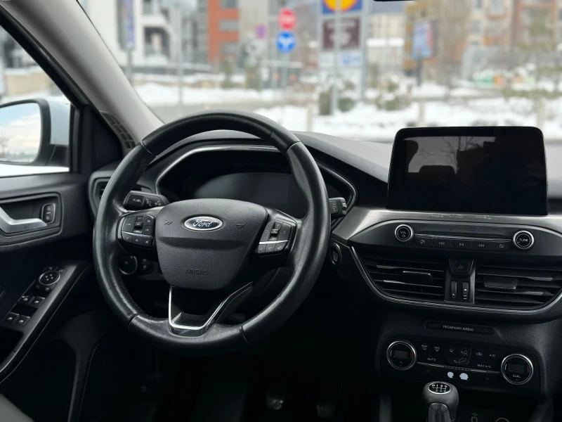 Ford Focus 2.0, снимка 12 - Автомобили и джипове - 48687418