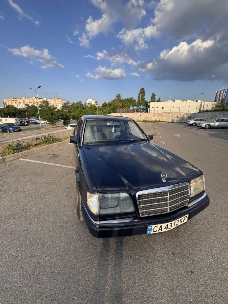 Mercedes-Benz E 220, снимка 7 - Автомобили и джипове - 52429085