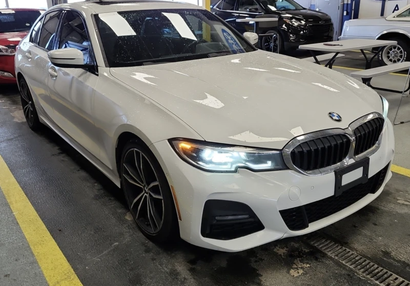 BMW 330 xDrive, снимка 2 - Автомобили и джипове - 52749711