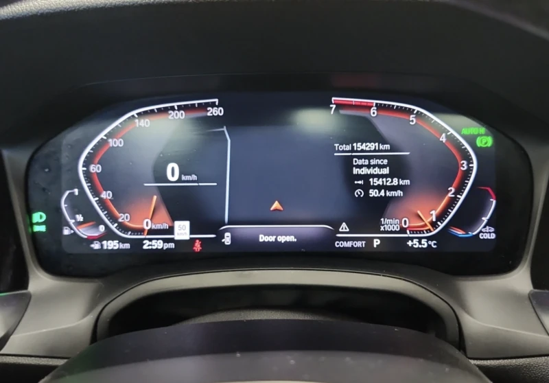 BMW 330 xDrive, снимка 7 - Автомобили и джипове - 52749711