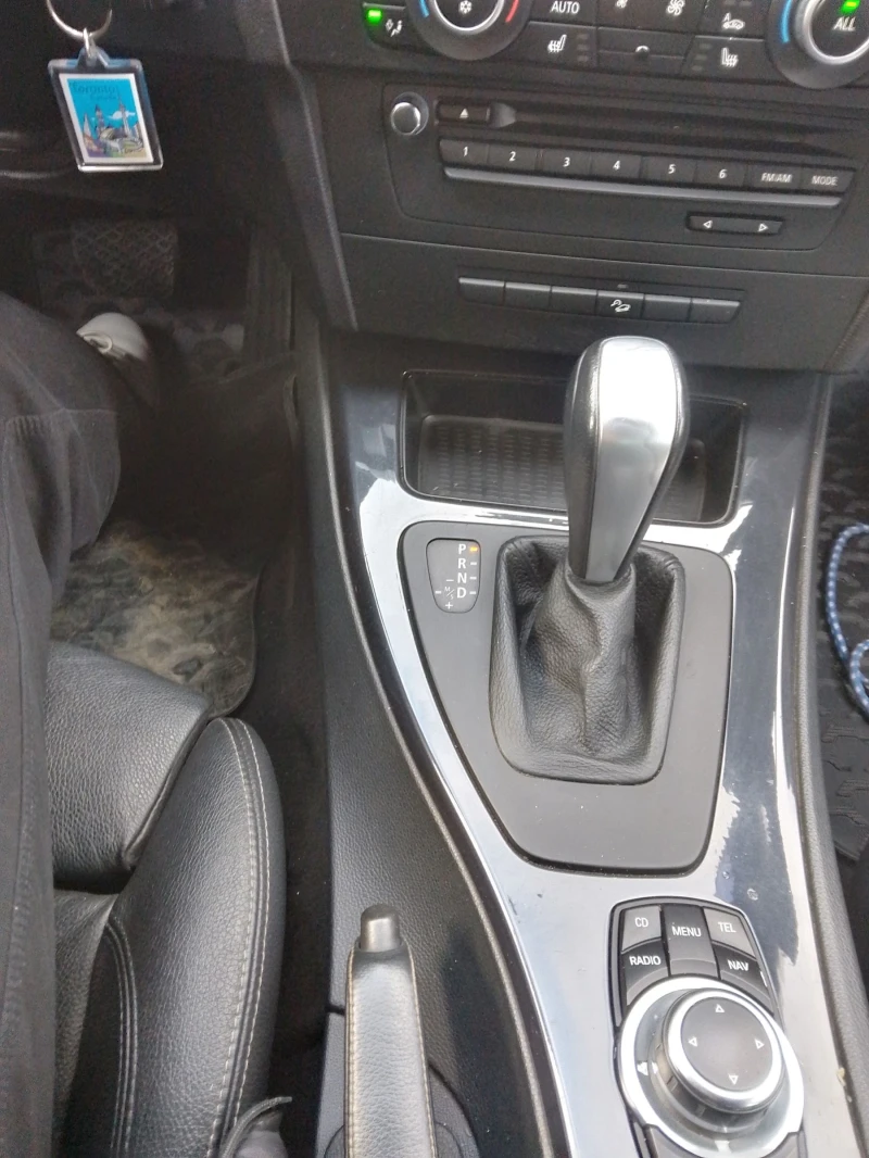 BMW 328 Е90, снимка 11 - Автомобили и джипове - 52809370