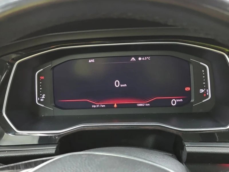 VW Jetta * EXECLINE * CARFAX * ЦЕНА ДО БГ, снимка 10 - Автомобили и джипове - 52865259