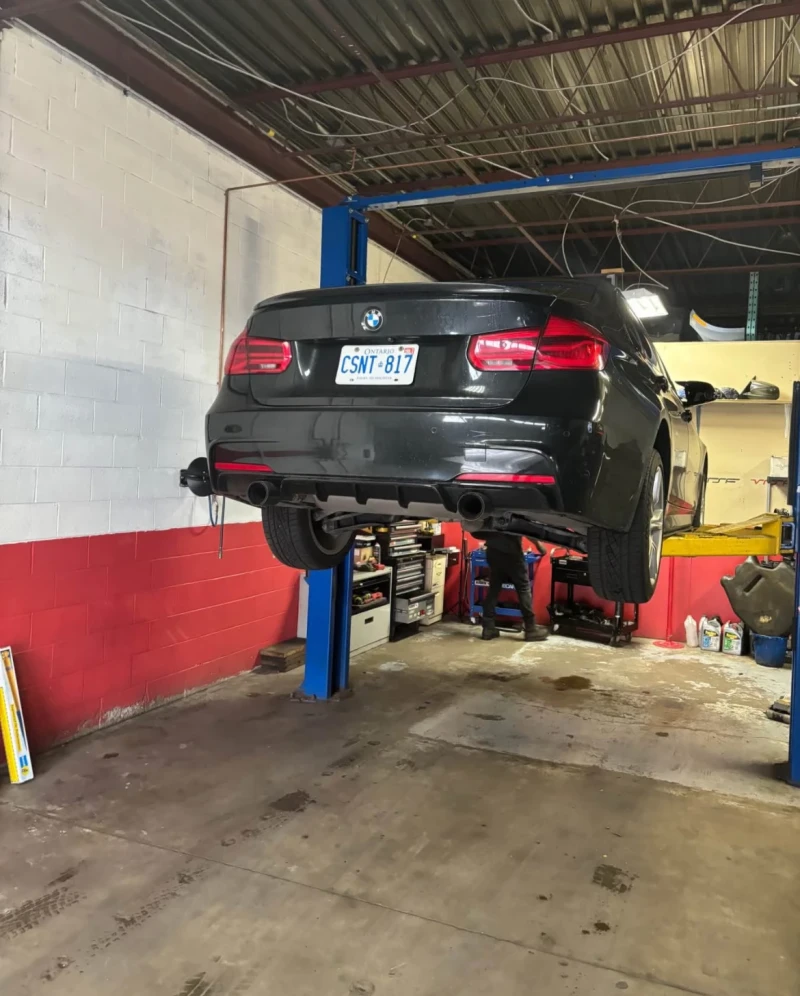 BMW 330 M Pack * * Изрядна история * * АВТО КРЕДИТ * * , снимка 8 - Автомобили и джипове - 52957889