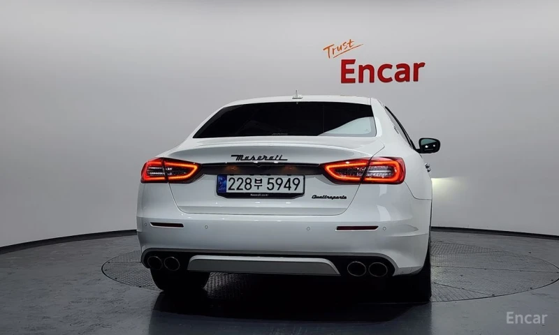 Maserati Quattroporte, снимка 4 - Автомобили и джипове - 53273047