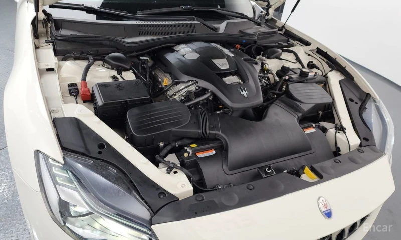 Maserati Quattroporte, снимка 6 - Автомобили и джипове - 53273047