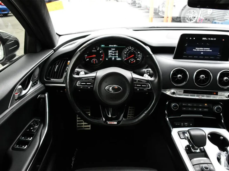 Kia Stinger * GT* Обдух* 360CAM* PANO* BLIND SPOTS* , снимка 13 - Автомобили и джипове - 53417878
