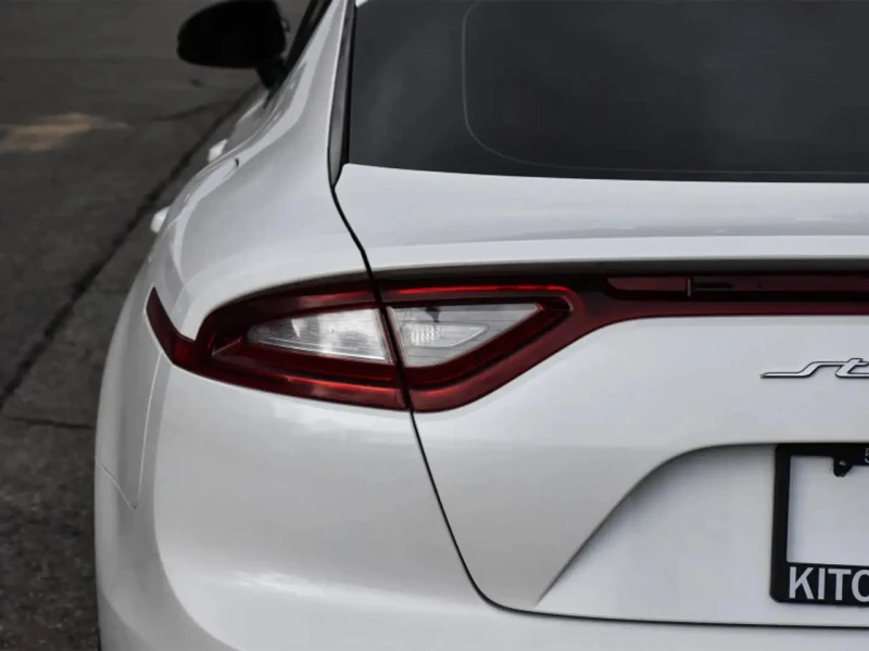 Kia Stinger * GT* Обдух* 360CAM* PANO* BLIND SPOTS* , снимка 6 - Автомобили и джипове - 53417878