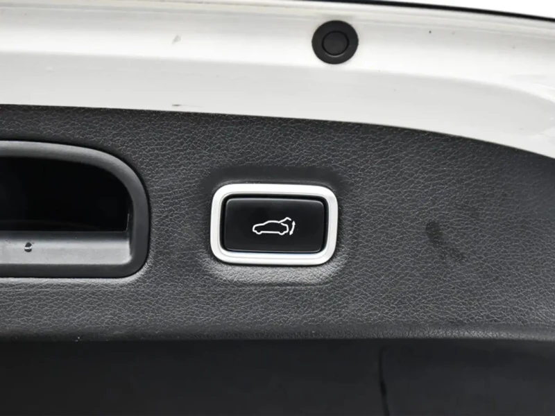 Kia Stinger * GT* Обдух* 360CAM* PANO* BLIND SPOTS* , снимка 17 - Автомобили и джипове - 53417878