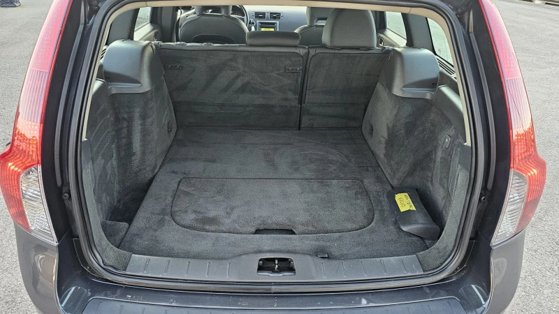 Volvo V50 2.4i AUTOMATIC FACELIFT CH-ИСТОРИЯ-ТОП СЪСТ-ЛИЗИНГ, снимка 15 - Автомобили и джипове - 53452975