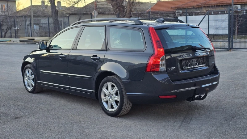 Volvo V50 2.4i AUTOMATIC FACELIFT CH-ИСТОРИЯ-ТОП СЪСТ-ЛИЗИНГ, снимка 3 - Автомобили и джипове - 53452975