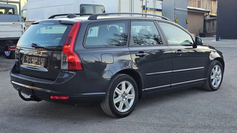Volvo V50 2.4i AUTOMATIC FACELIFT CH-ИСТОРИЯ-ТОП СЪСТ-ЛИЗИНГ, снимка 6 - Автомобили и джипове - 53452975
