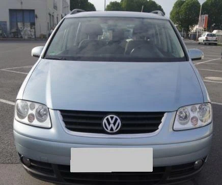 VW Touran 1.9 TDI, снимка 2 - Автомобили и джипове - 46032990