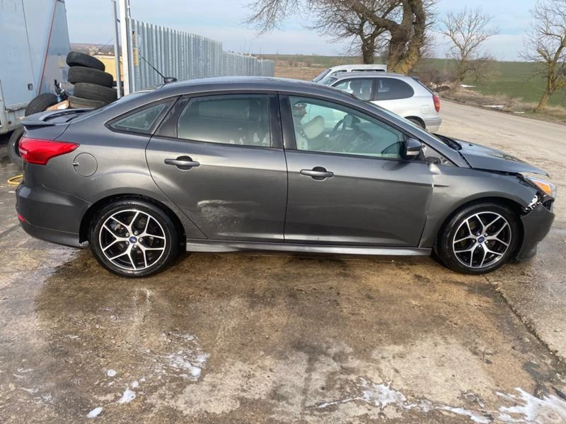 Ford Focus 2.0i auto - изображение 4