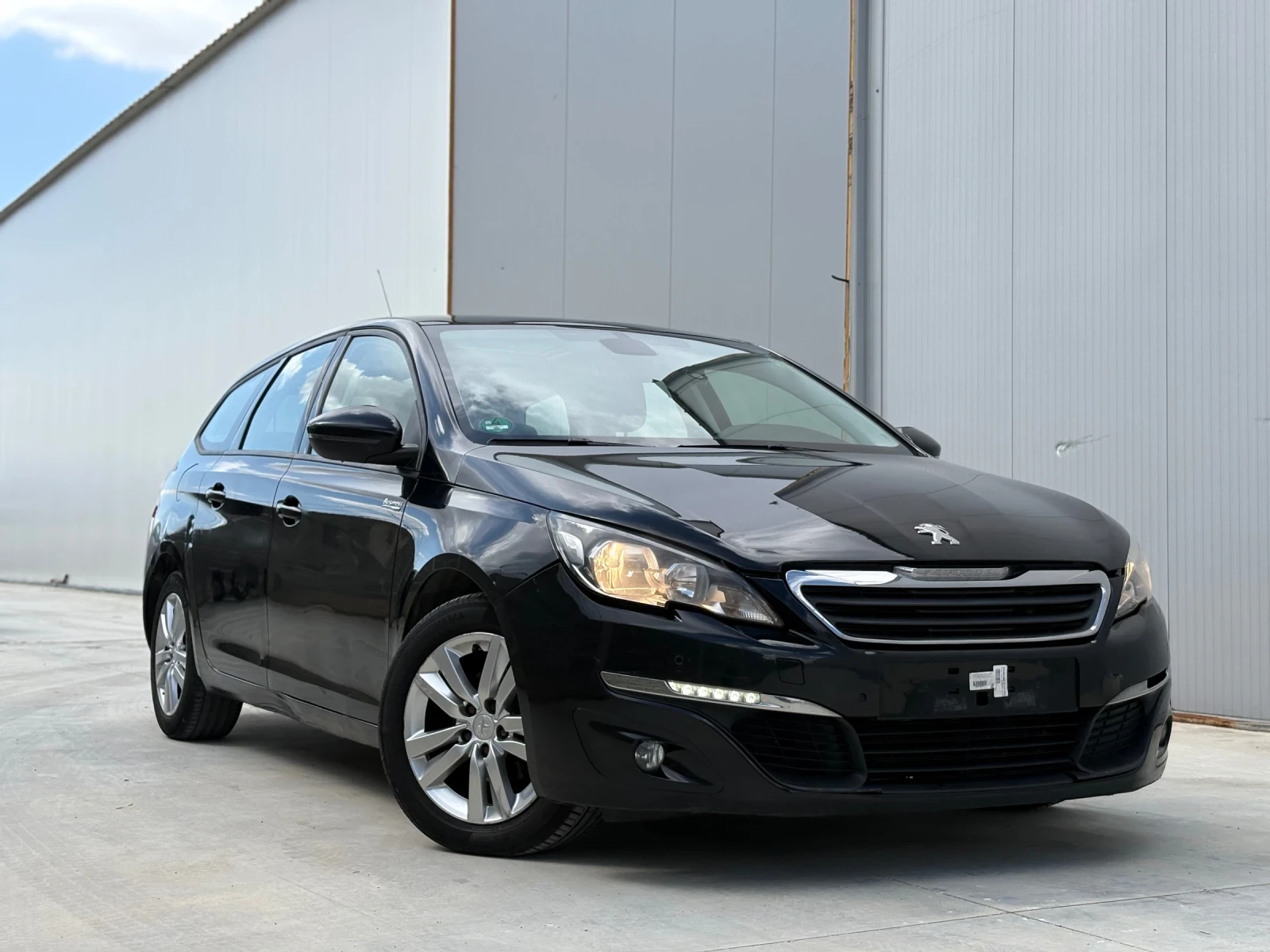 Peugeot 308 1.6 HDI* EURO6* NAVI* Panorama*  | Mobile.bg — изображение 1