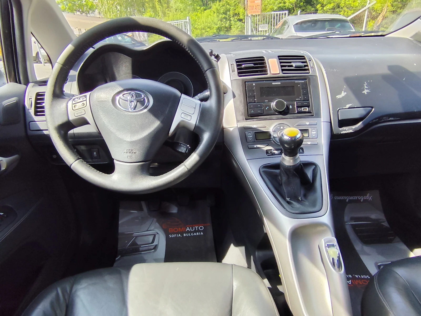 Toyota Auris 1.6i* LUXURY* KLIMA* КОЖА*  - изображение 8