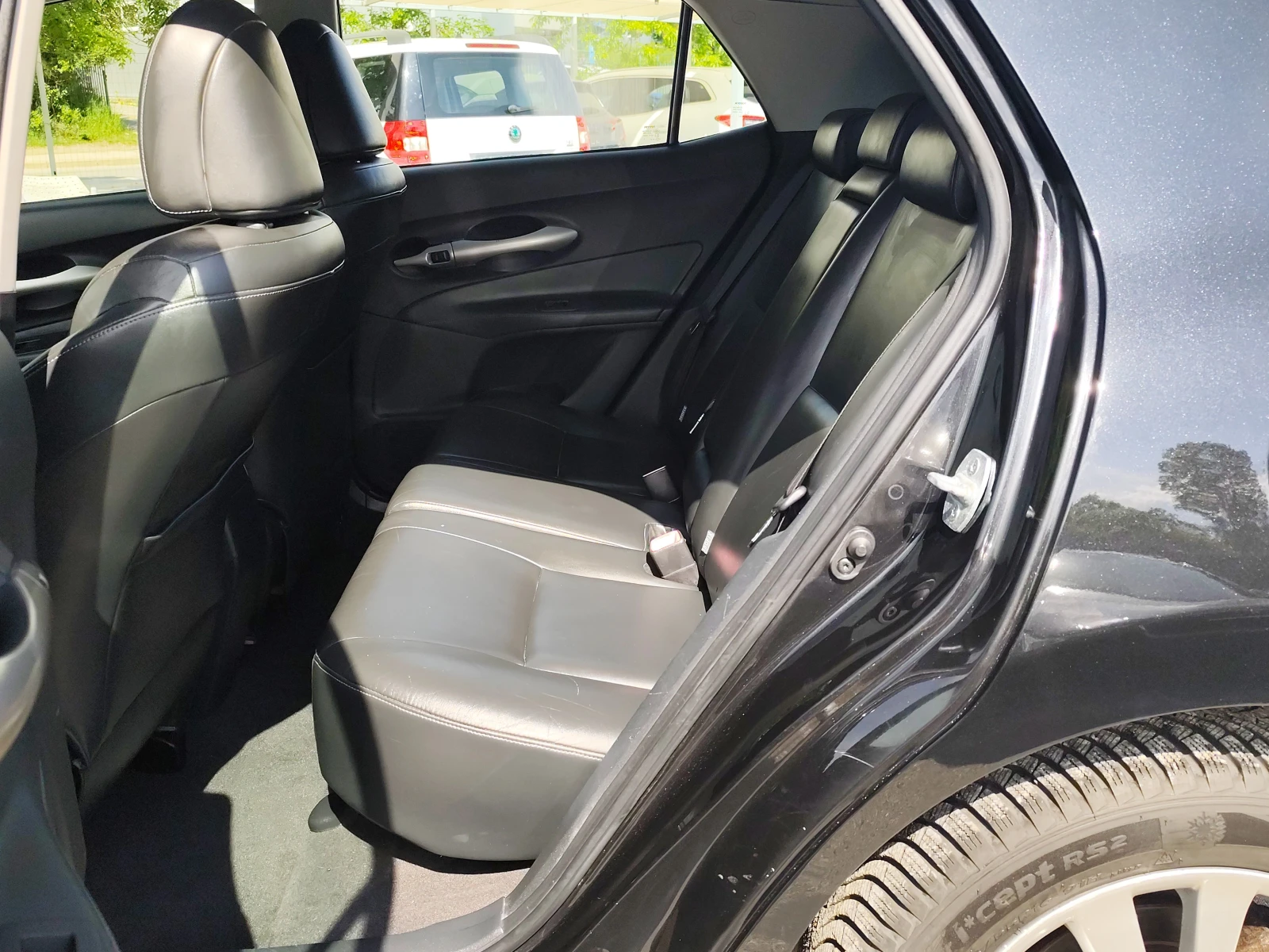 Toyota Auris 1.6i* LUXURY* KLIMA* КОЖА*  - изображение 10