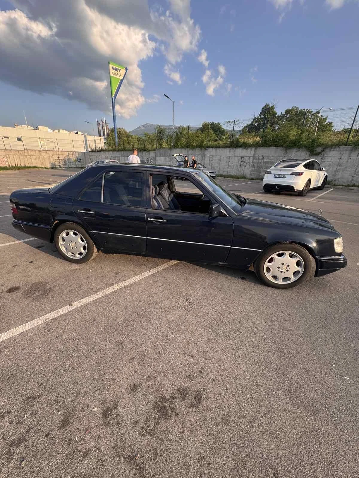 Mercedes-Benz E 220  - изображение 5