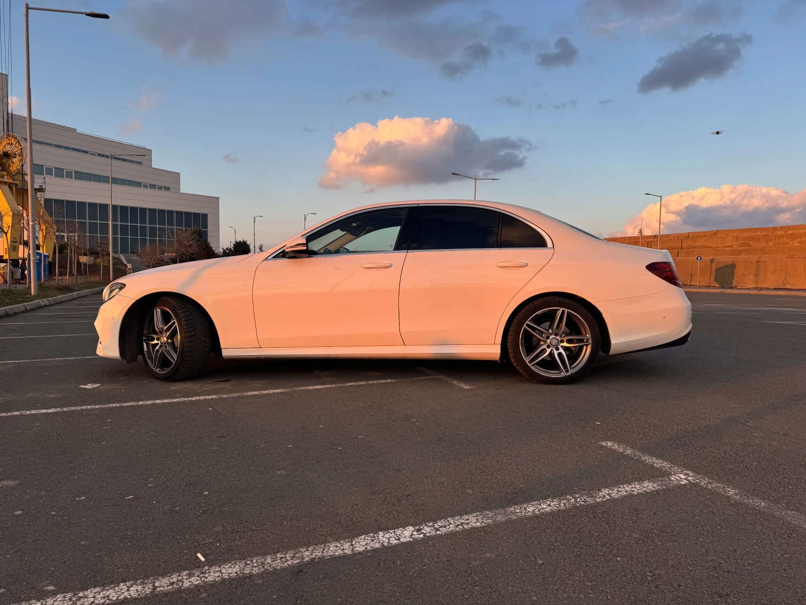 Mercedes-Benz E 220 Amg* Burmester* 9g-tronic - изображение 4