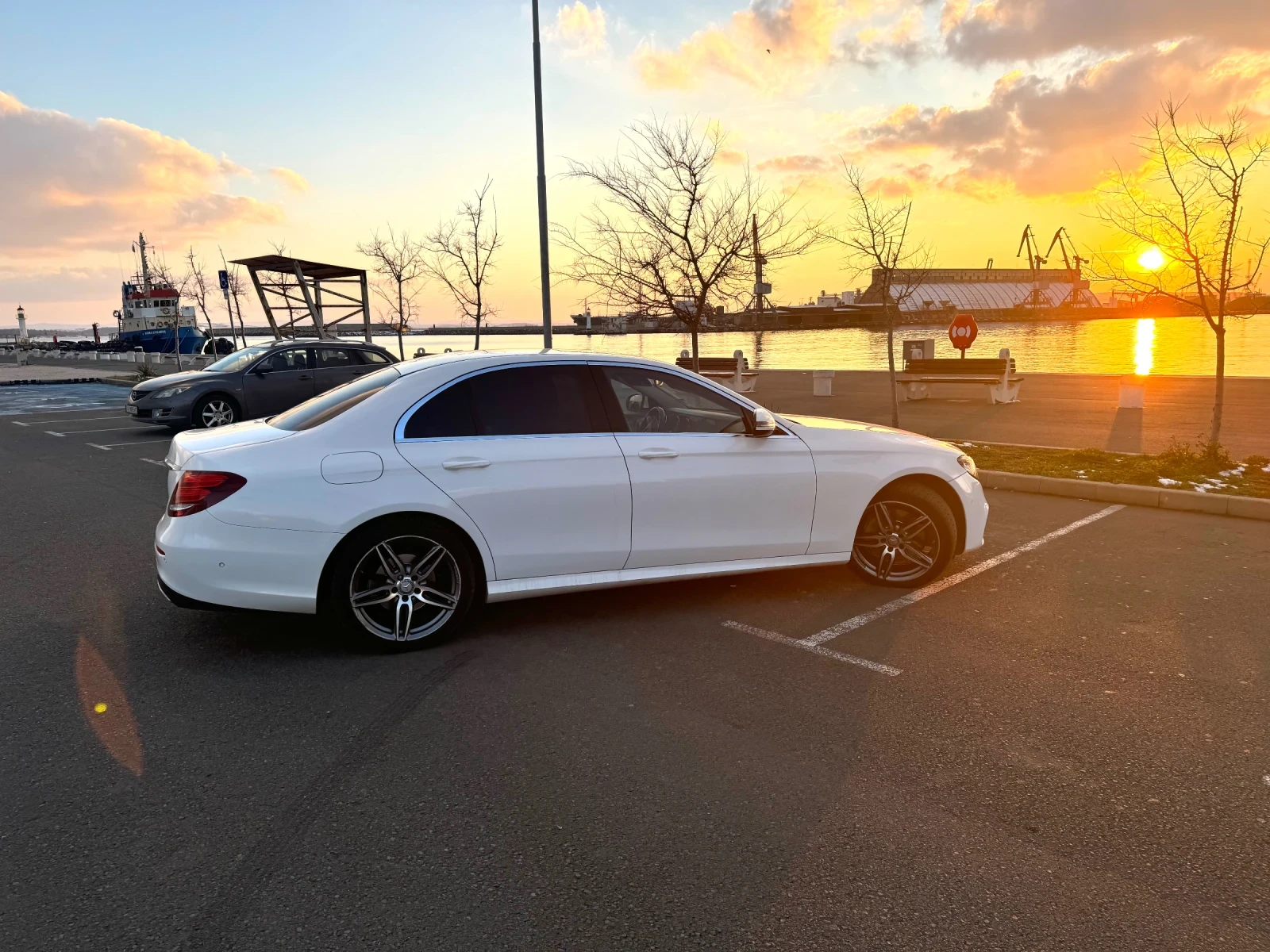 Mercedes-Benz E 220 Amg* Burmester* 9g-tronic - изображение 3