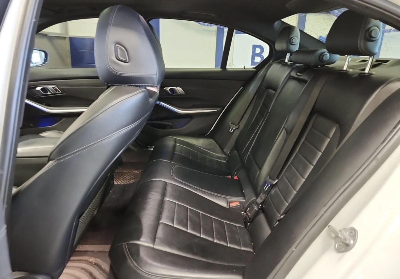 BMW 330 xDrive | Mobile.bg   11