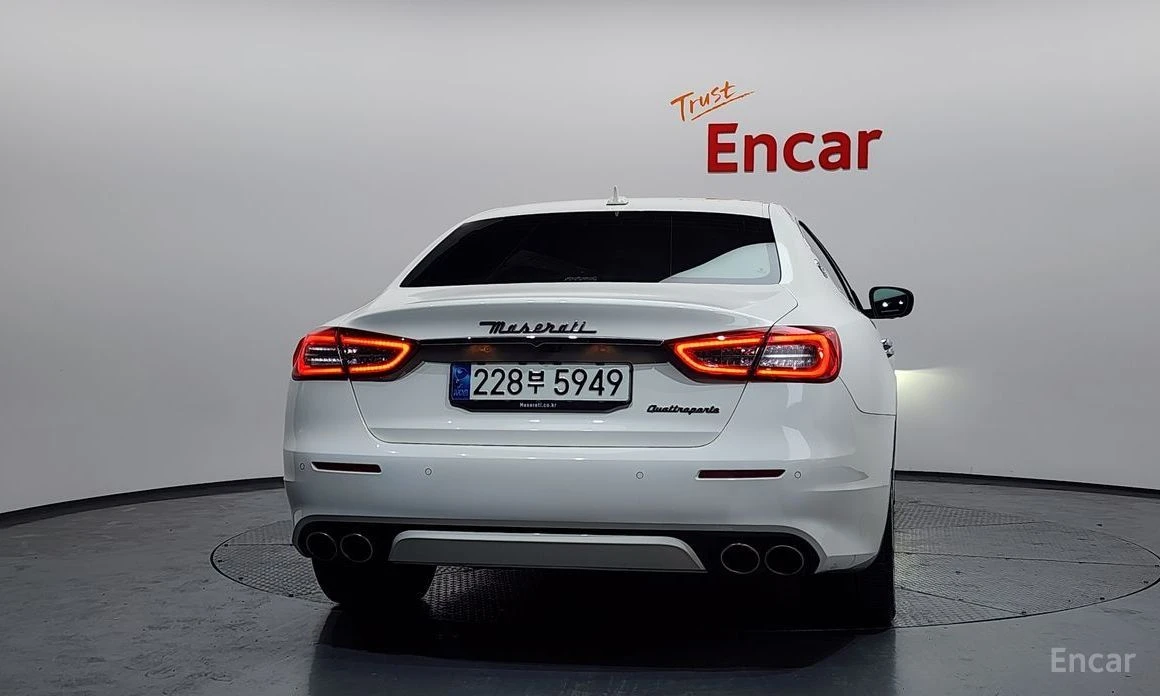 Maserati Quattroporte  - изображение 4