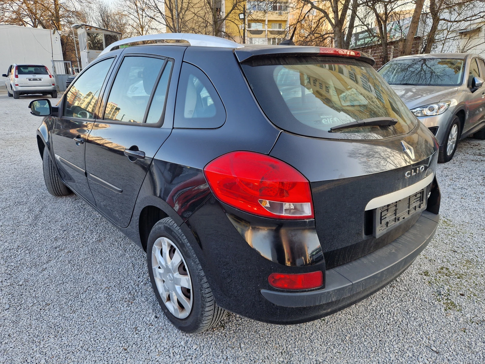 Renault Clio 1.5DCI/NAVI, снимка 6 - Автомобили и джипове - 53816134
