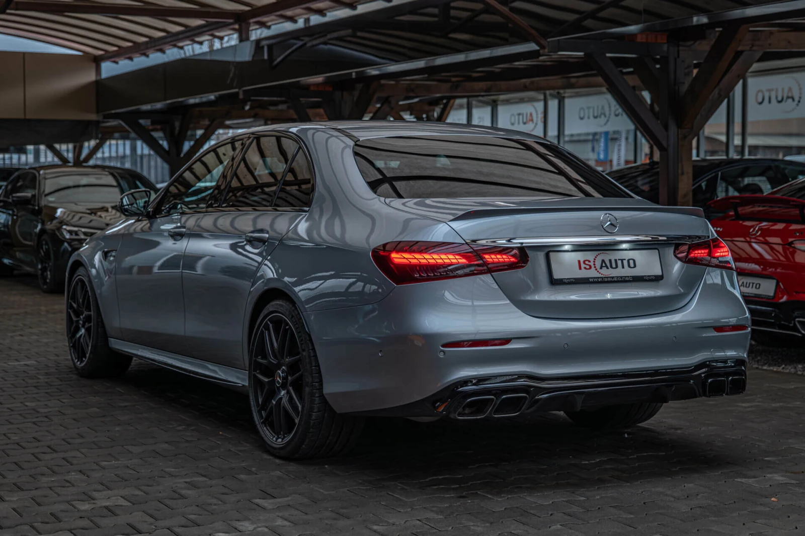 Mercedes-Benz E 63 AMG S/4M+ /Burmester/HuD/SpeedShift/360Камера/Карбон, снимка 5 - Автомобили и джипове - 53946950