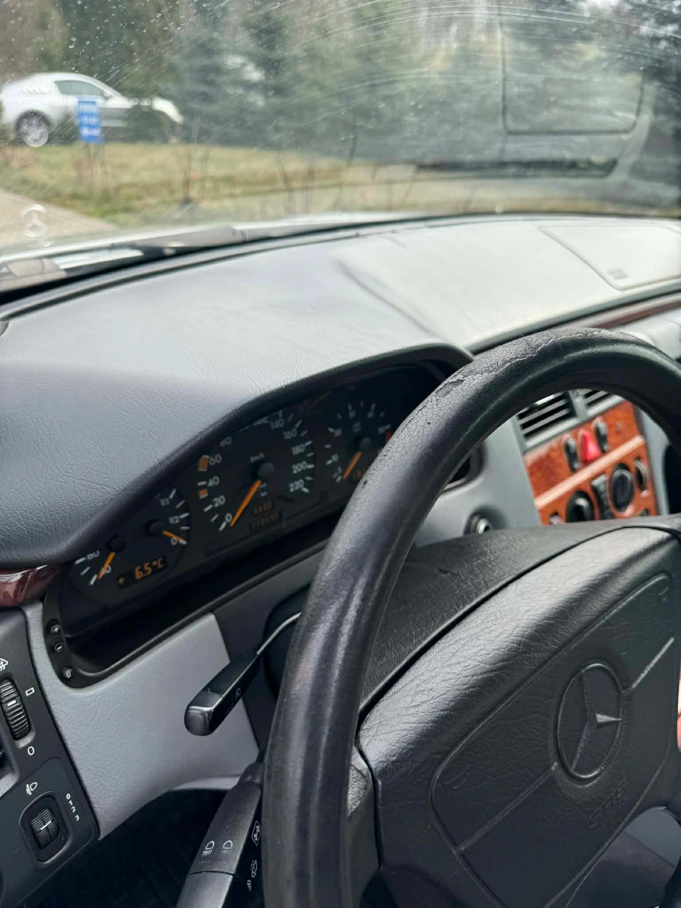 Mercedes-Benz E 220 E220, снимка 9 - Автомобили и джипове - 54155908