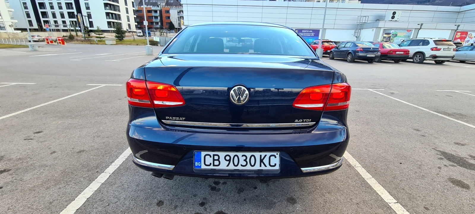 VW Passat B8, снимка 2 - Автомобили и джипове - 54305388