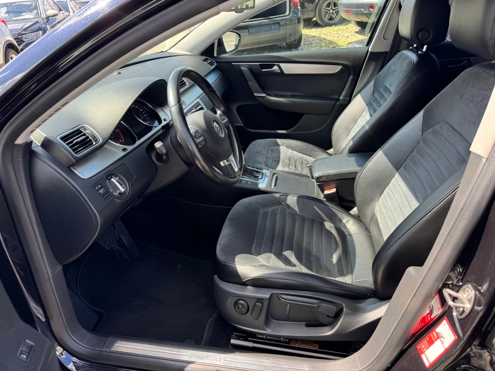 VW Passat 2.0TDI* DSG* Highline, снимка 12 - Автомобили и джипове - 54371753