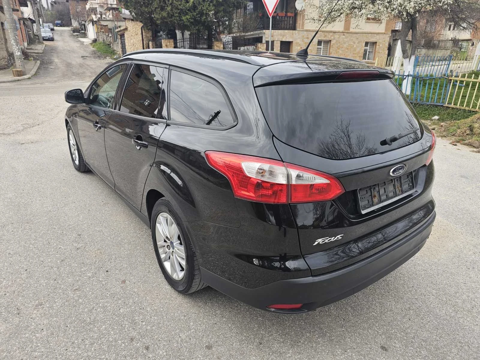 Ford Focus 1.6 TDCI 8v 116hp, снимка 4 - Автомобили и джипове - 54510225