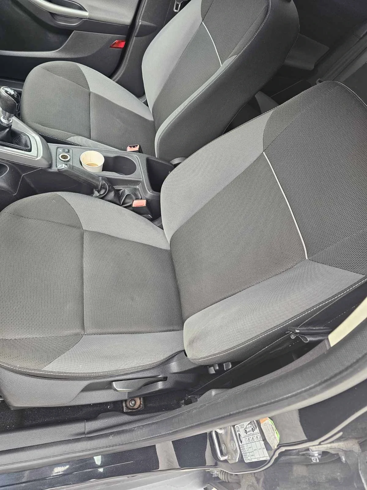 Ford Focus 1.6 TDCI 8v 116hp, снимка 9 - Автомобили и джипове - 54510225