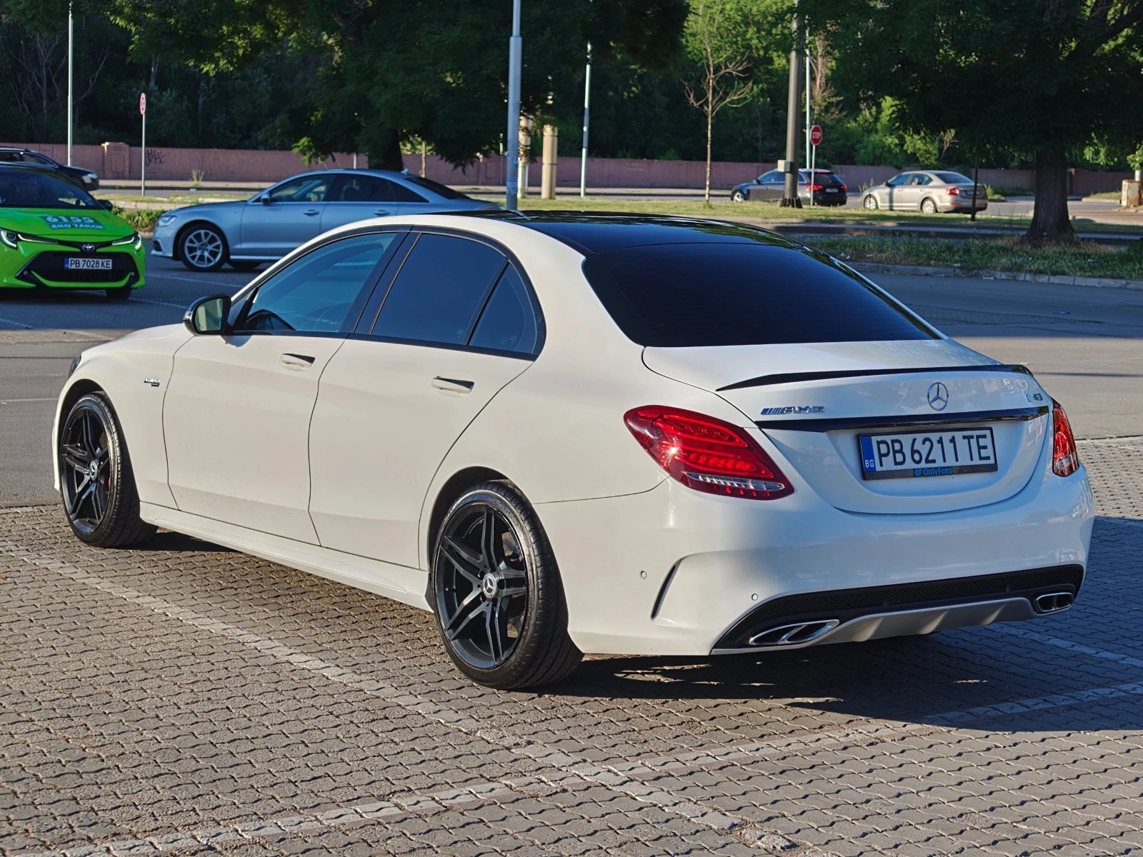 Mercedes-Benz C 43 AMG, снимка 5 - Автомобили и джипове - 54931961