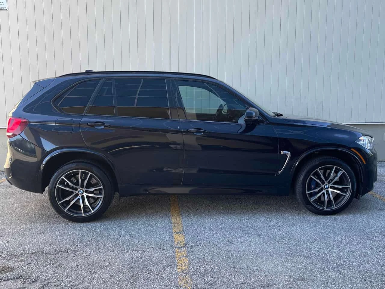 BMW X5M | HARMAN KARDON | HUD | 360 | ОБДУХВАНЕ | , снимка 3 - Автомобили и джипове - 55150090