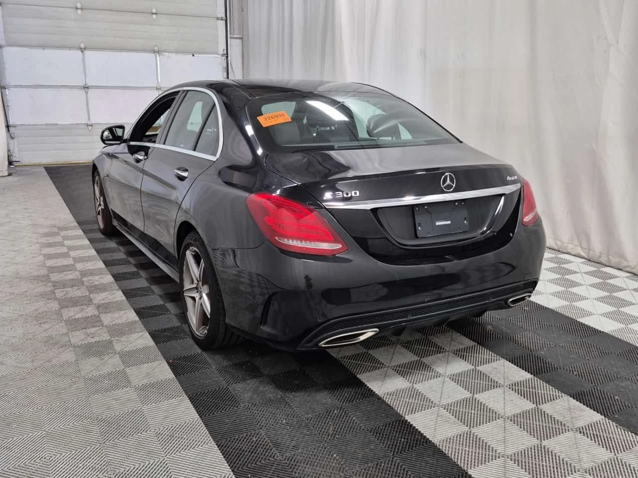 Mercedes-Benz C 300  360 / DISTRONIC / АВТОКРЕДИТ , снимка 5 - Автомобили и джипове - 55435138