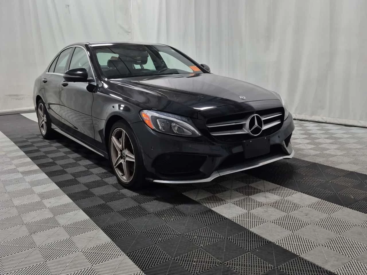 Mercedes-Benz C 300  360 / DISTRONIC / АВТОКРЕДИТ , снимка 2 - Автомобили и джипове - 55435138