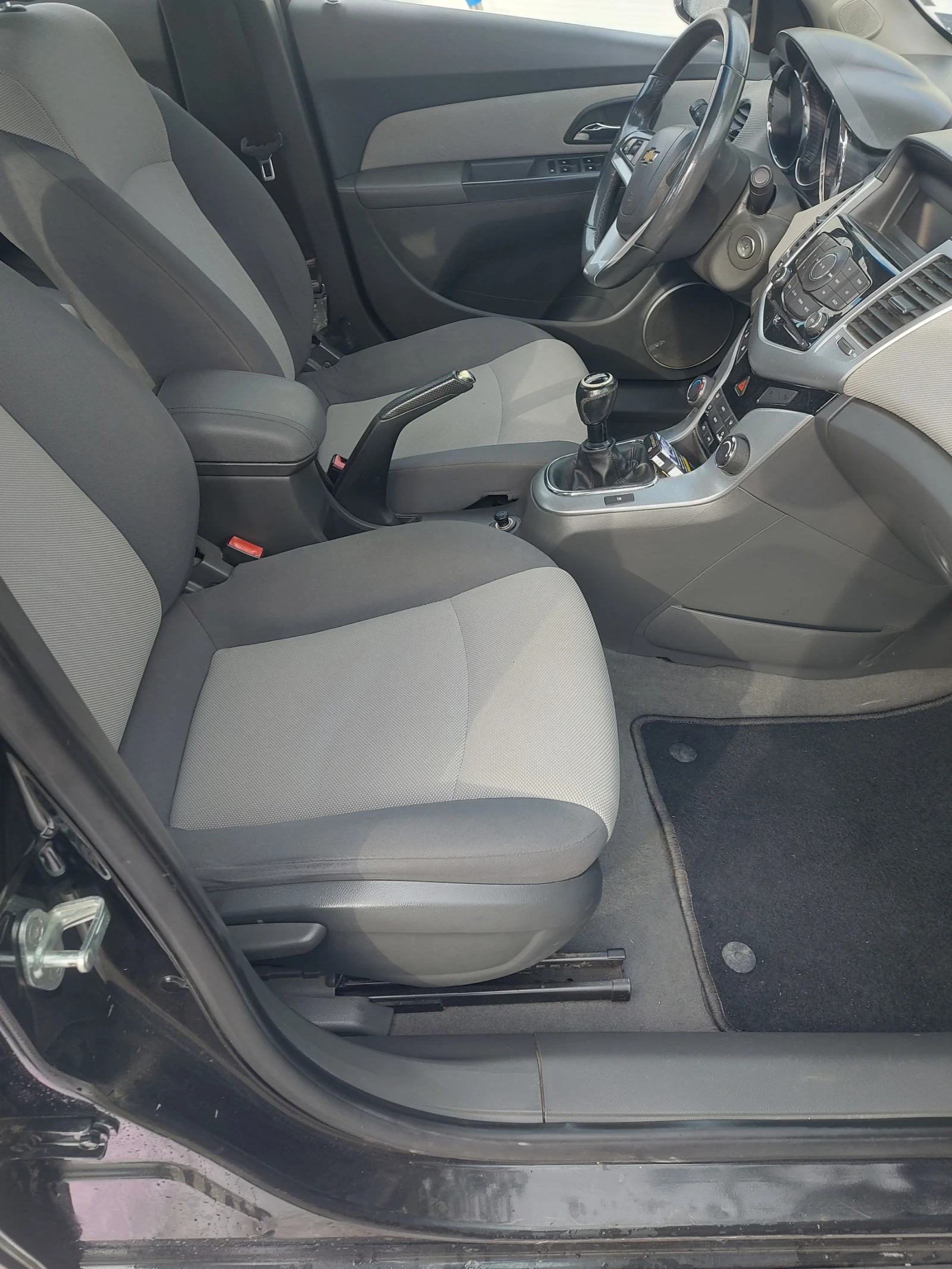 Chevrolet Cruze, снимка 13 - Автомобили и джипове - 56293711