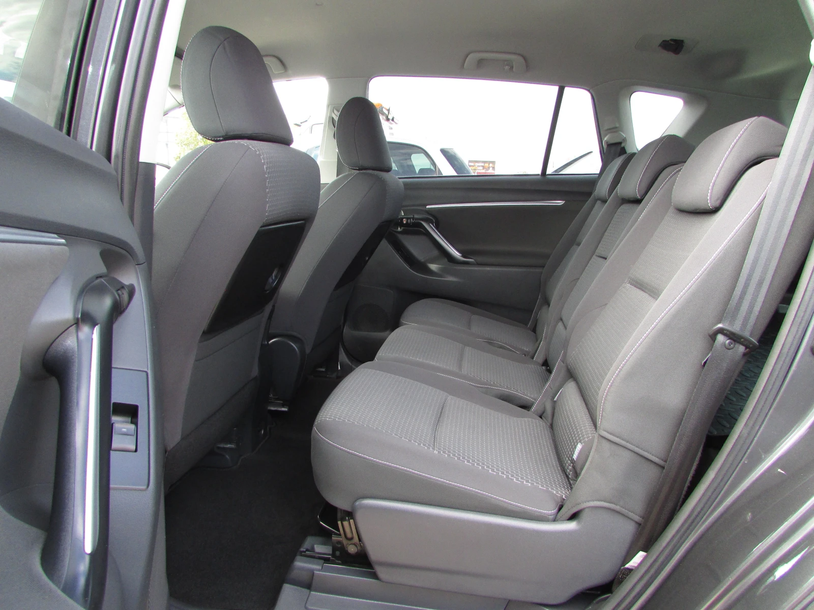 Toyota Verso 1.6D-4D EURO6B | Mobile.bg � ����������� 9