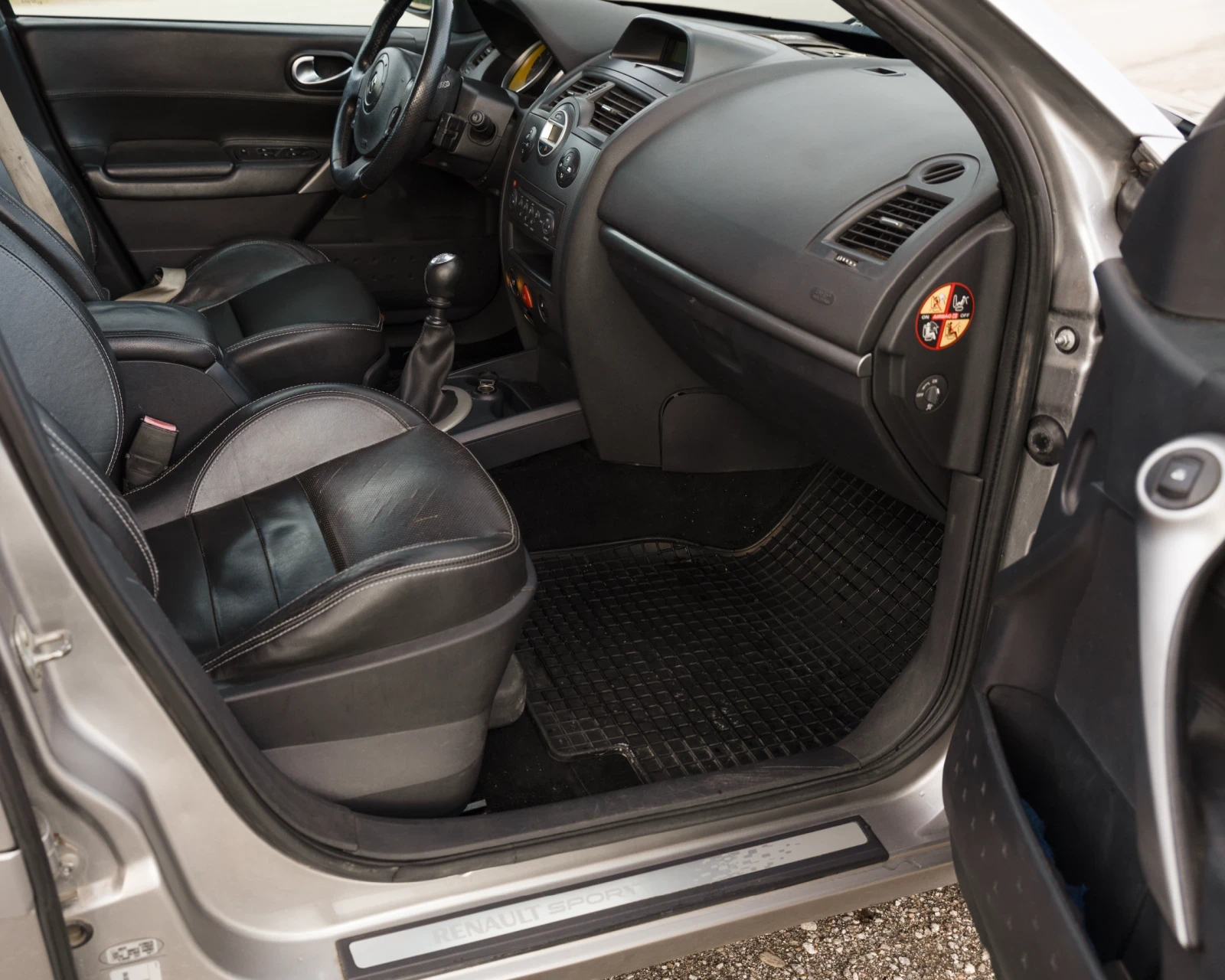 Renault Megane, снимка 7 - Автомобили и джипове - 56524449